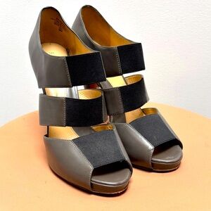 BOUTIQUE 9 WOMENS GRAY LEATHER HIGH HEELS: Size 9